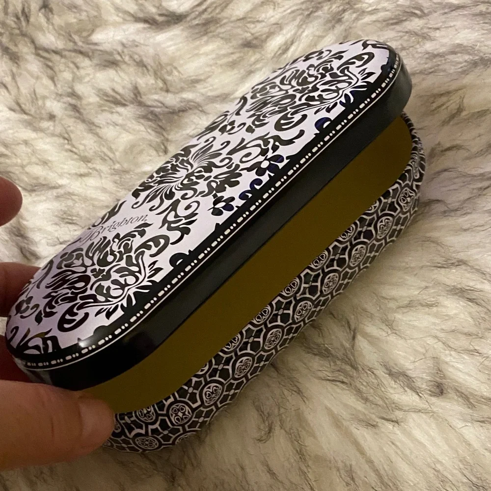 Brighton Monochrome Floral glasses Case
